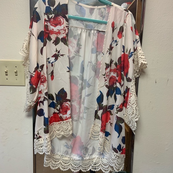 Floral kimono - Picture 3 of 3